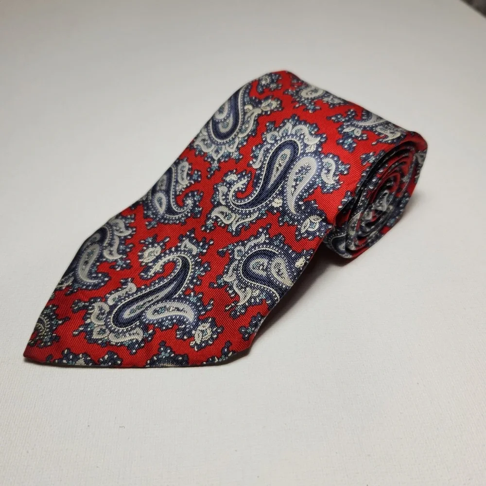 Christian Dior Vintage Red 100% Silk Paisley‎ Necktie Woven In Italy